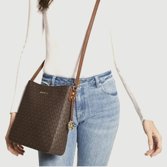 MICHAEL Micheal Kors Large Jet Set Travel Messenger/Crossbody - Picture 1 of 17